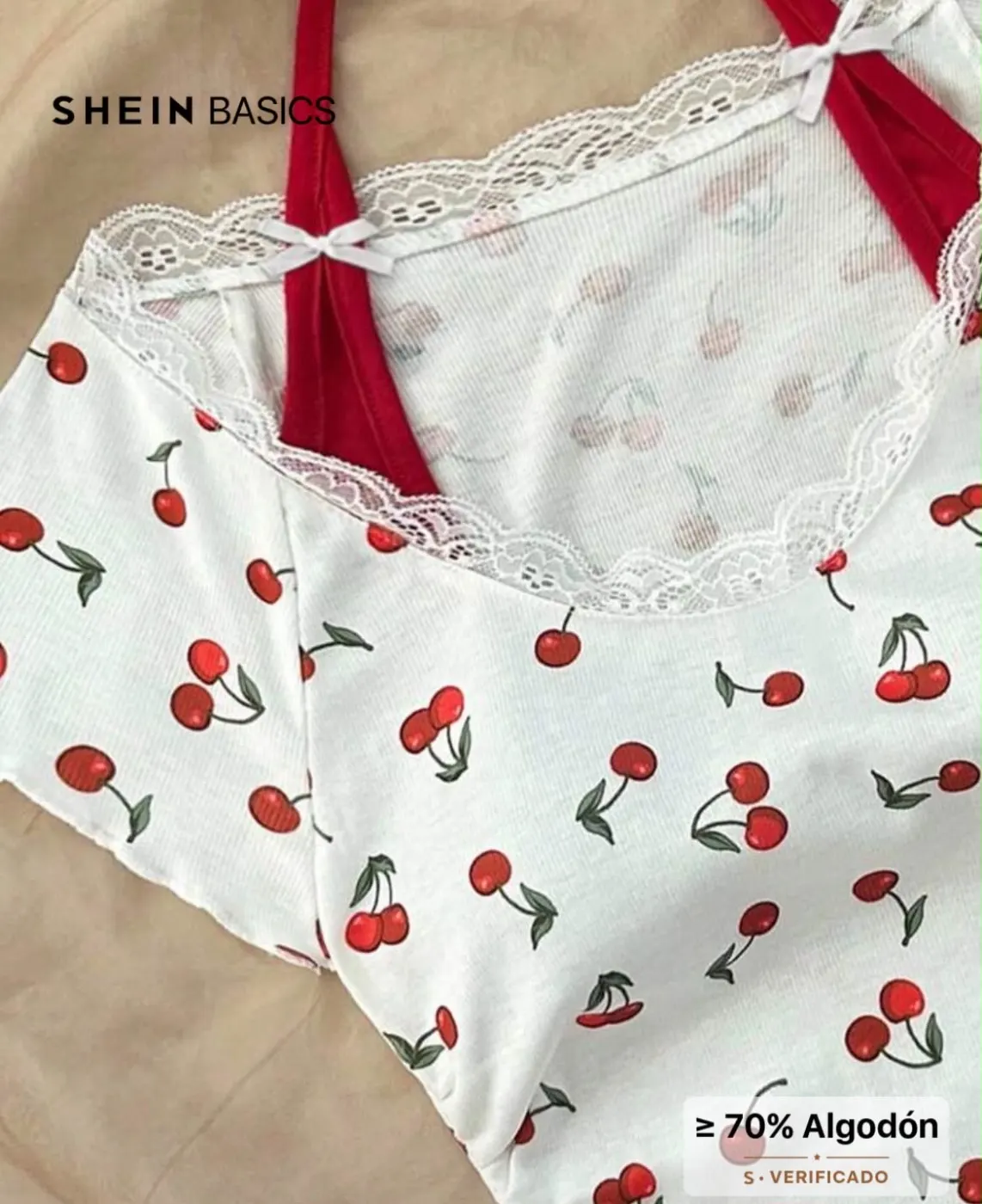 Blusa cuello Halter con estampado cherry